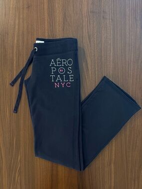 Classic Y2K Aeropostale low-rise flare sweatpants